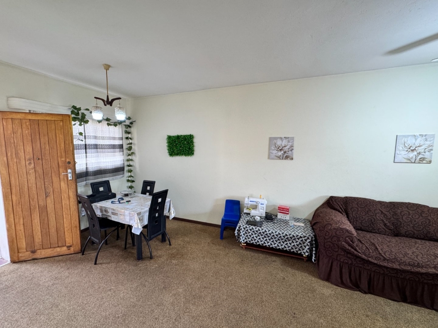 1 Bedroom Property for Sale in Potchefstroom North North West